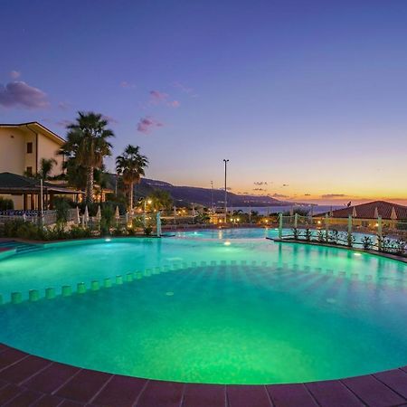 Hotel Scoglio Del Leone Zambrone Esterno foto