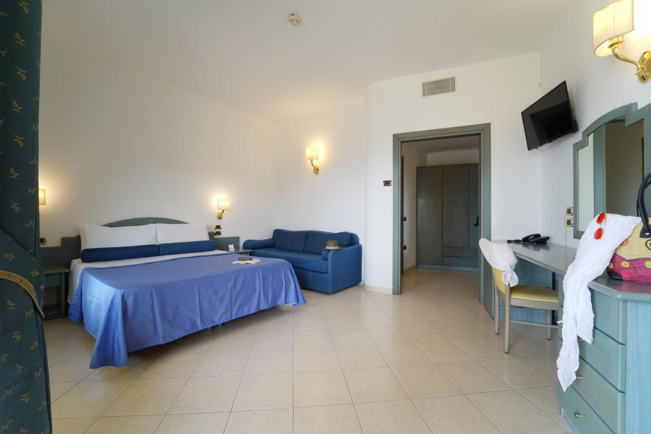 Hotel Scoglio Del Leone Zambrone Esterno foto
