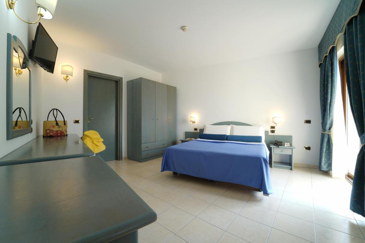 Hotel Scoglio Del Leone Zambrone Esterno foto