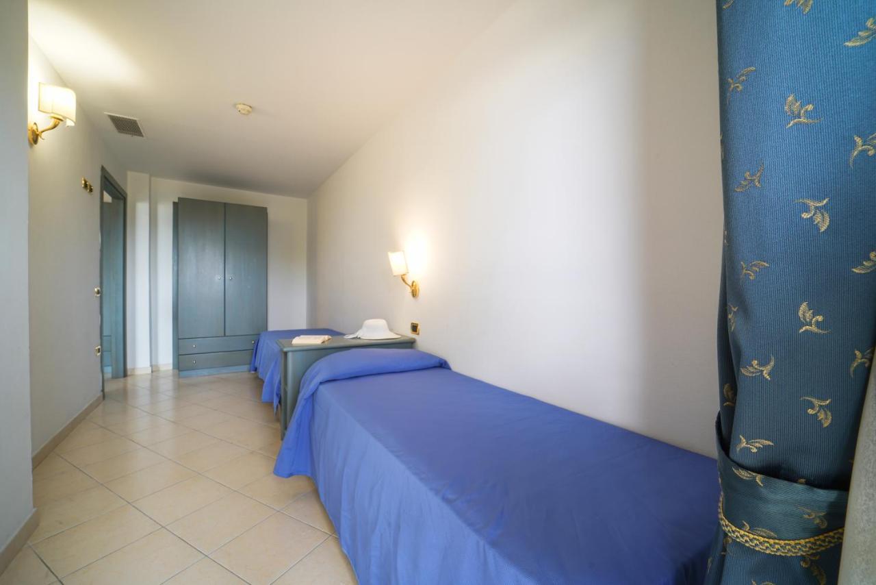 Hotel Scoglio Del Leone Zambrone Esterno foto