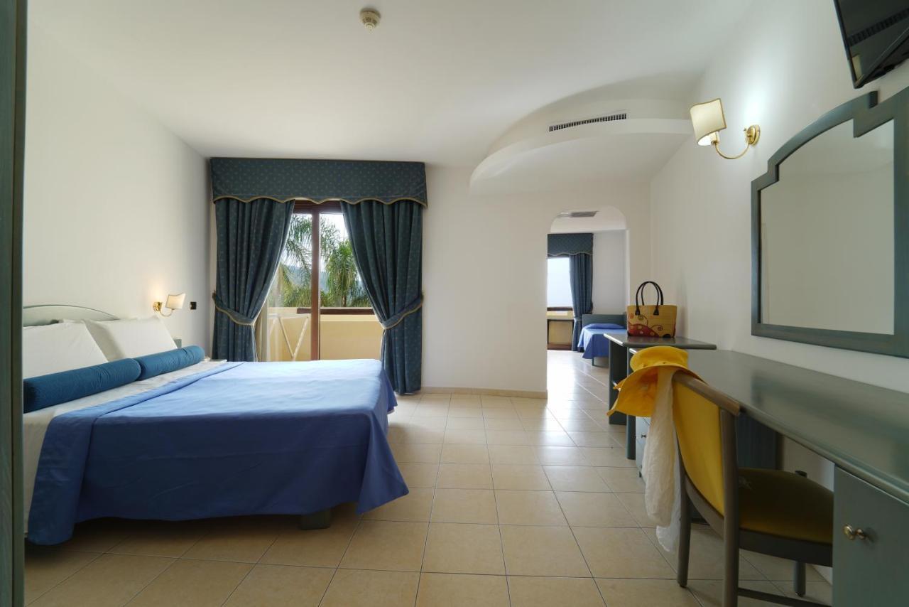 Hotel Scoglio Del Leone Zambrone Esterno foto