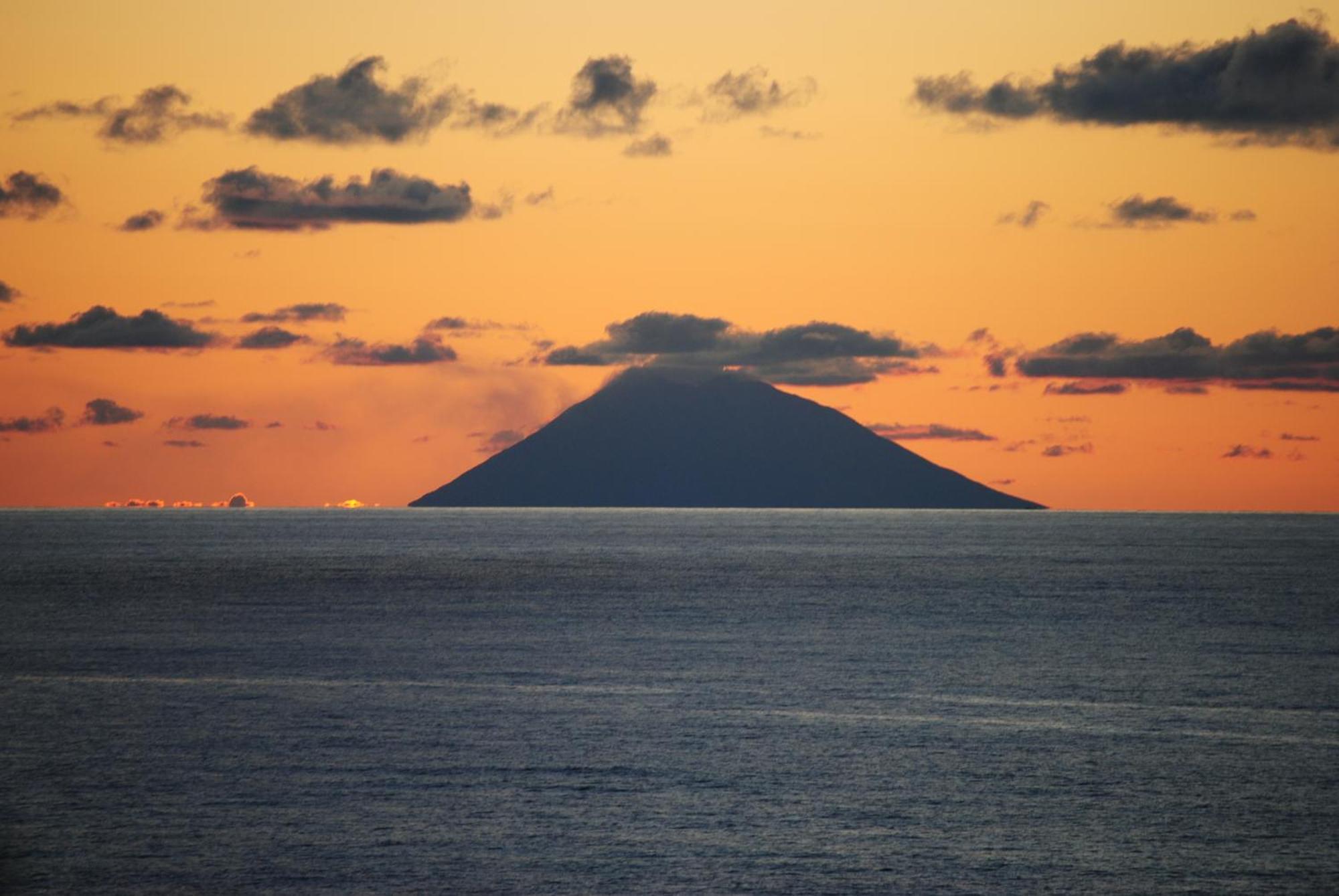 Hotel Scoglio Del Leone Zambrone Esterno foto