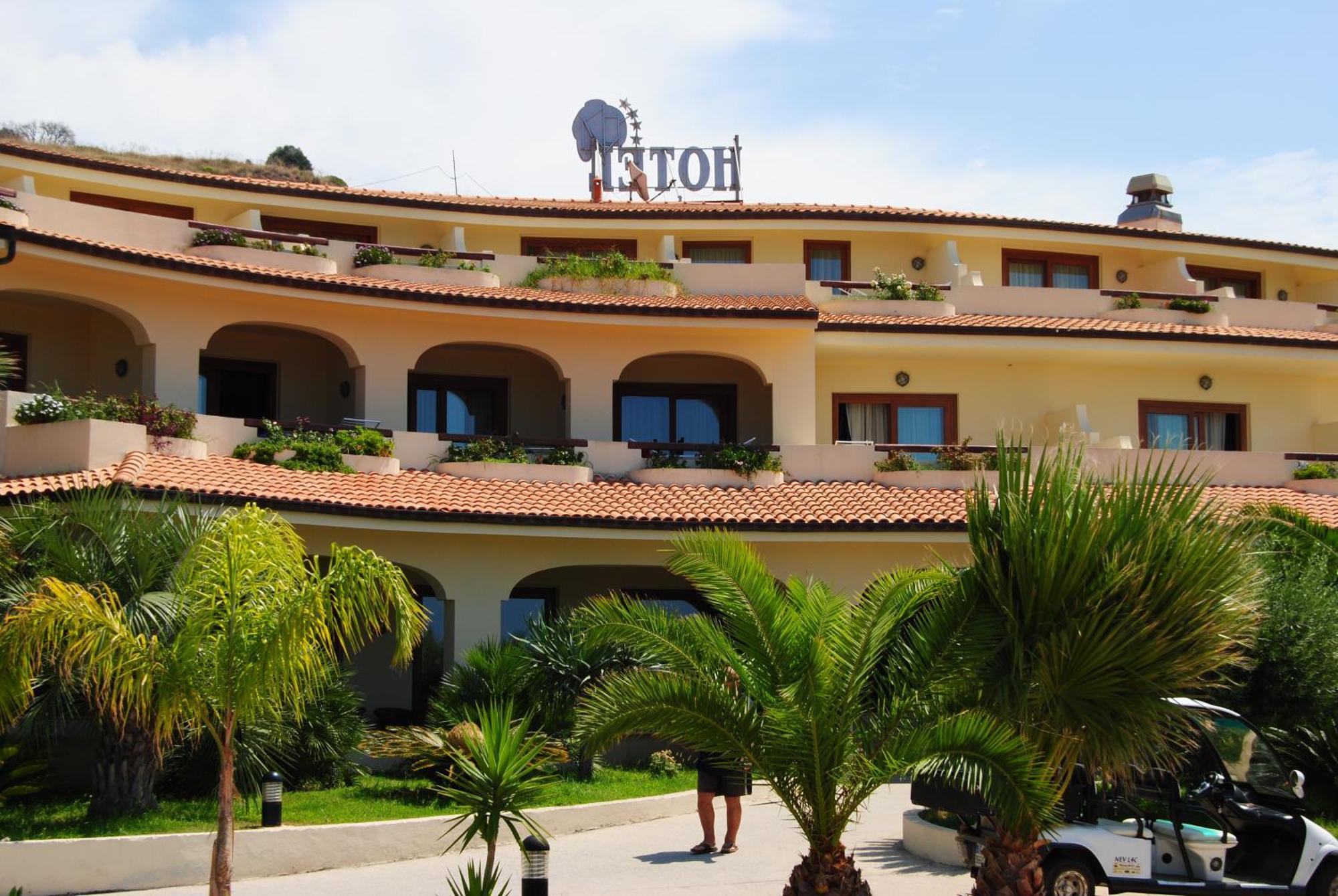 Hotel Scoglio Del Leone Zambrone Esterno foto