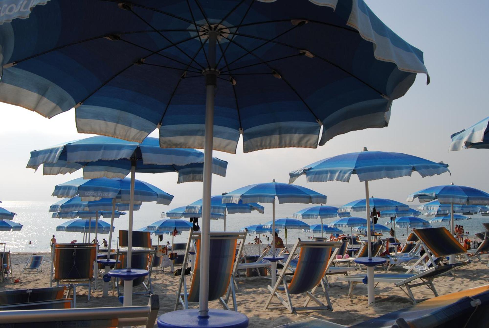 Hotel Scoglio Del Leone Zambrone Esterno foto