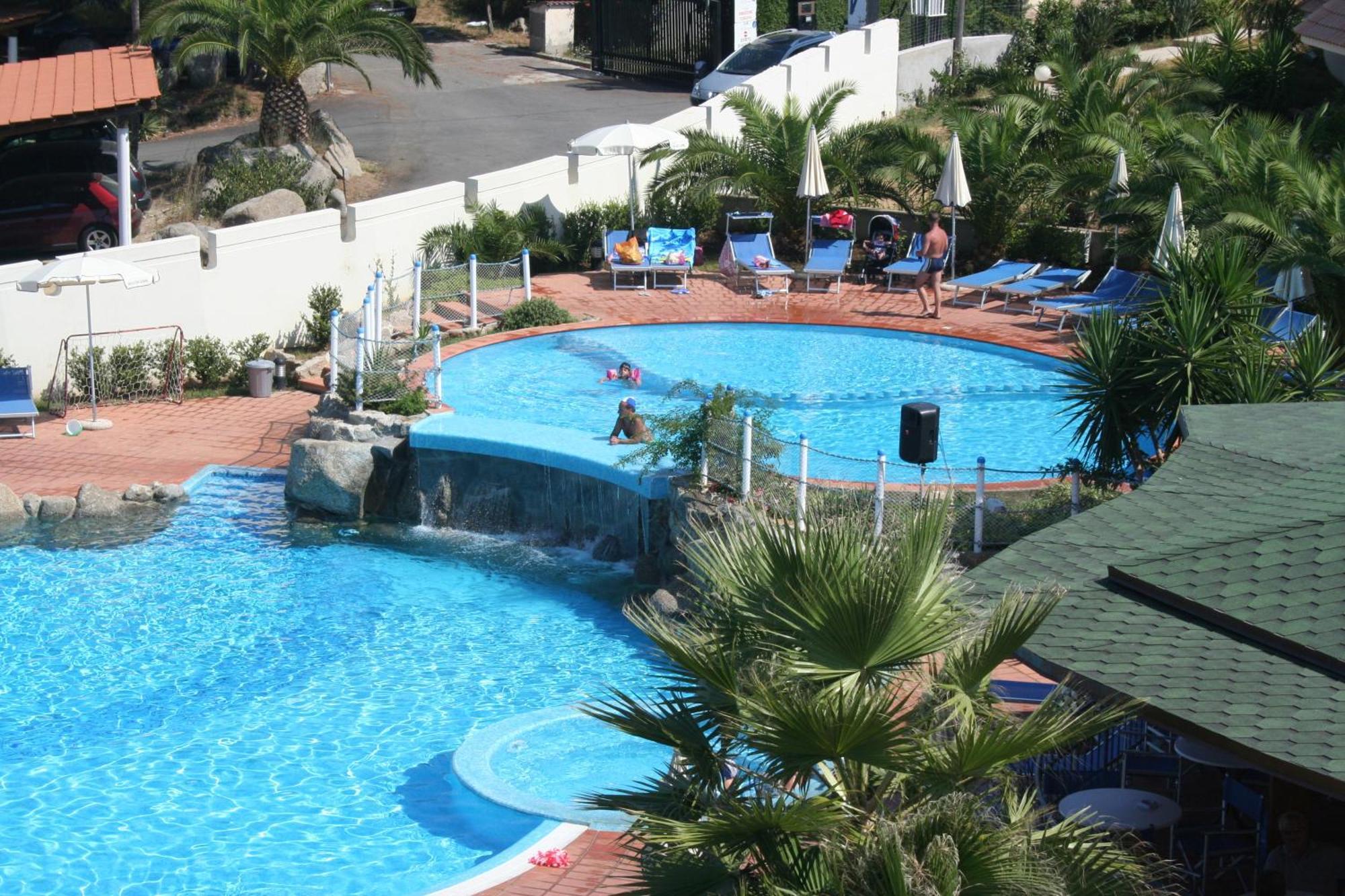 Hotel Scoglio Del Leone Zambrone Esterno foto