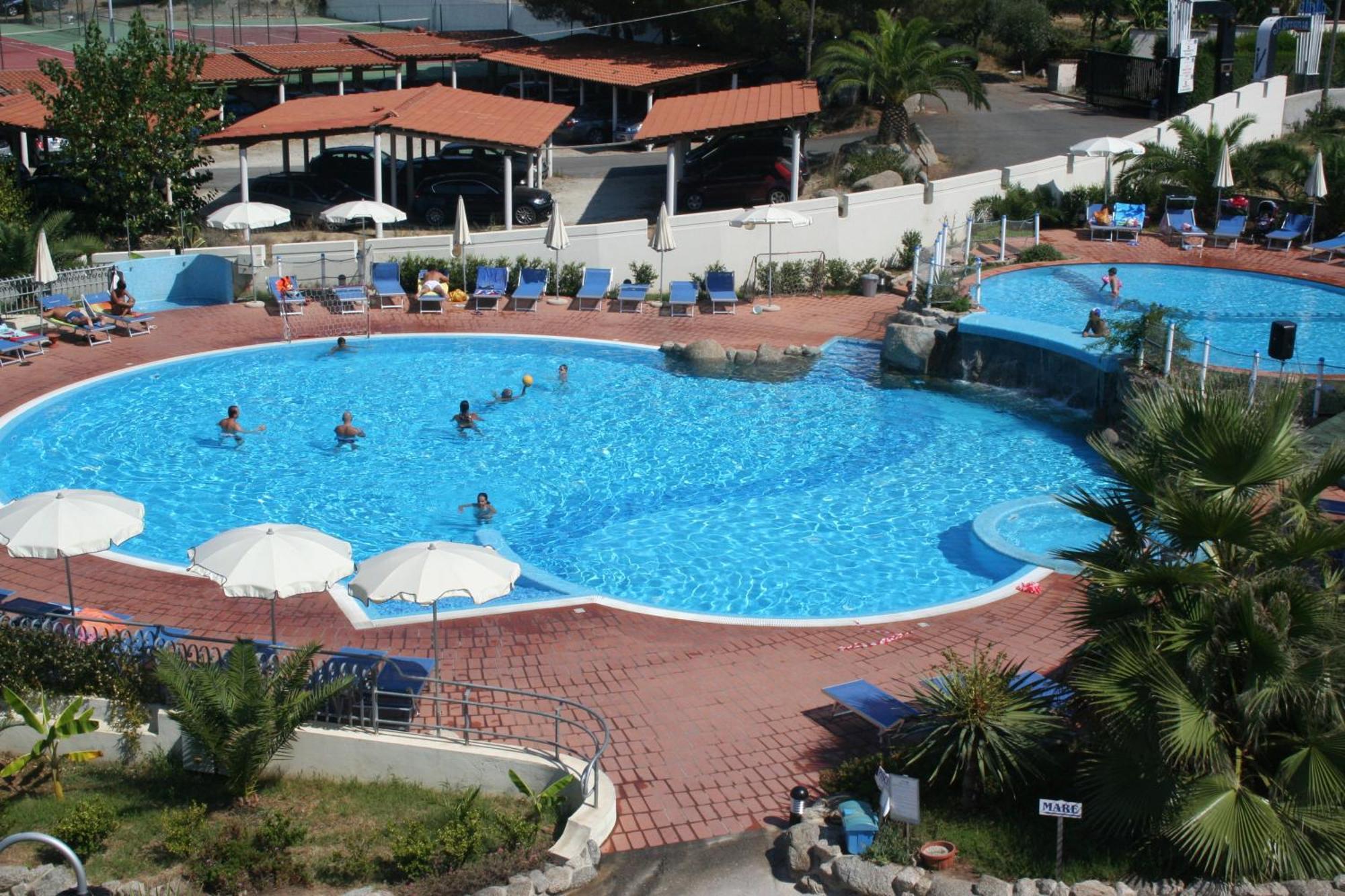 Hotel Scoglio Del Leone Zambrone Esterno foto