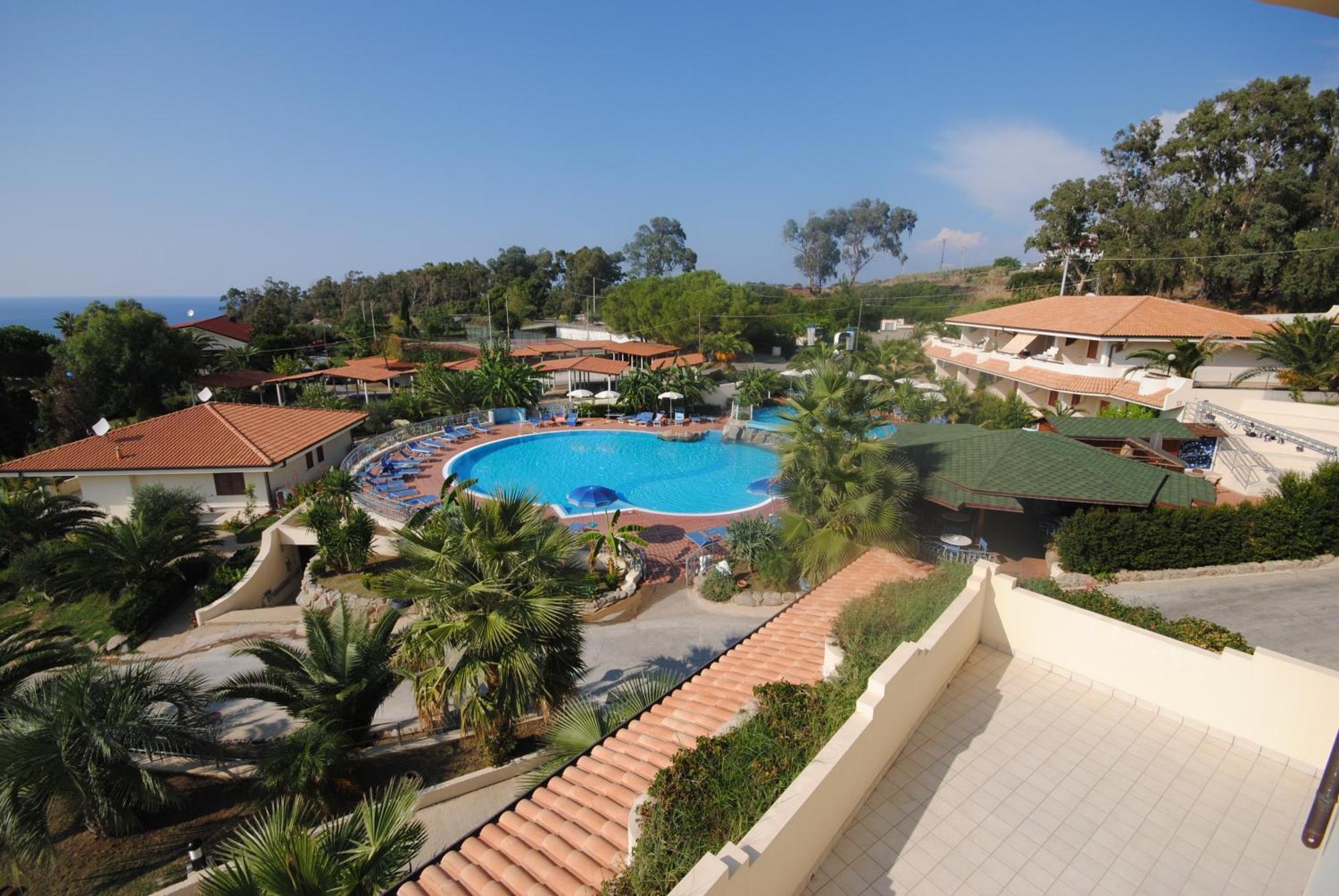 Hotel Scoglio Del Leone Zambrone Esterno foto