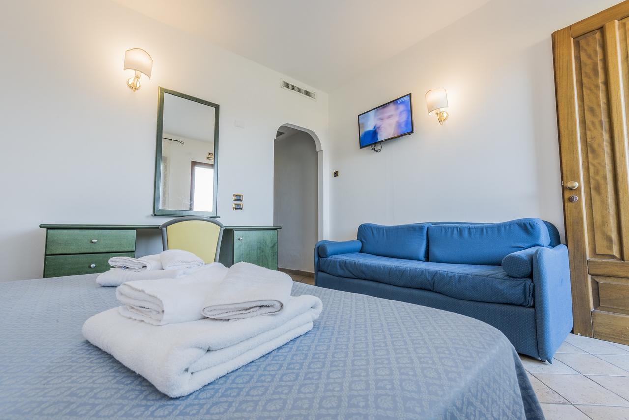Hotel Scoglio Del Leone Zambrone Esterno foto