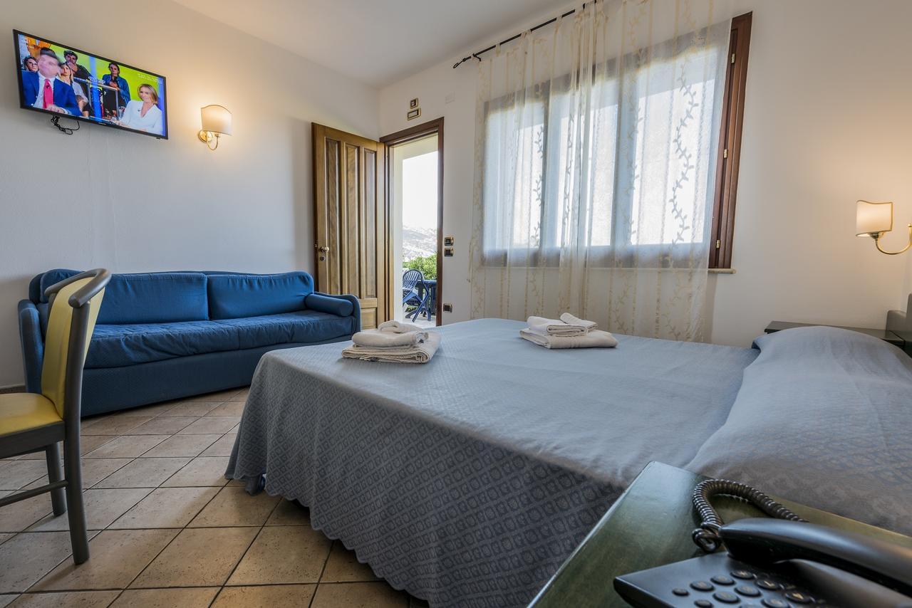 Hotel Scoglio Del Leone Zambrone Esterno foto